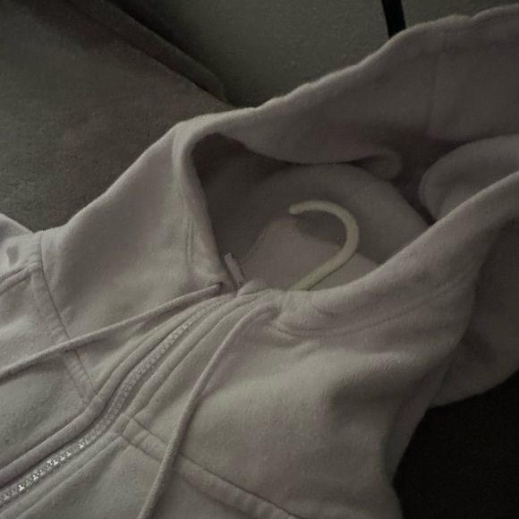 Zip up - Picture 2 of 4